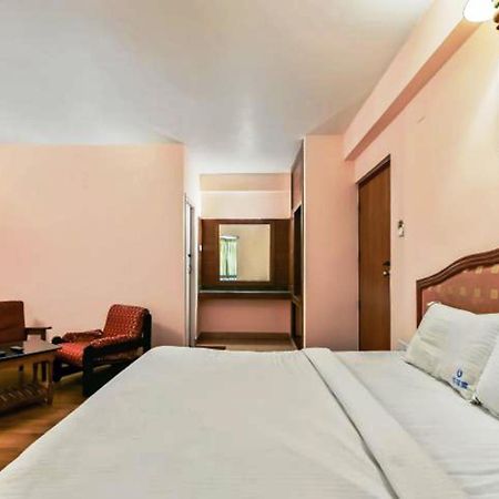 Hotel Blue Bird Утакаманд Экстерьер фото